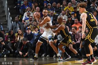 英超联赛中 英超联赛中